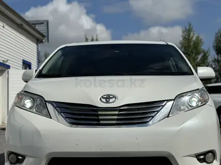 Toyota Sienna 2011 года за 10 500 000 тг. в Актобе