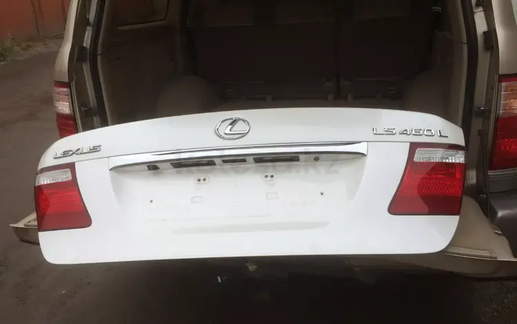 Крышка багажника на Lexus LS460, из Японииүшін30 000 тг. в Алматы