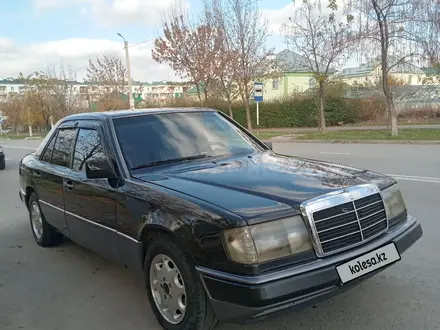 Mercedes-Benz E 230 1991 года за 1 600 000 тг. в Шымкент