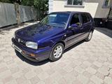 Volkswagen Golf 1995 годаүшін2 900 000 тг. в Алматы