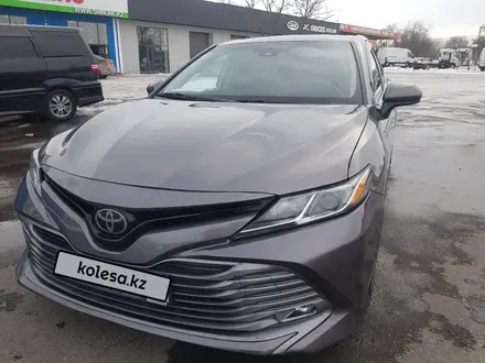 Toyota Camry 2020 года за 12 500 000 тг. в Шымкент