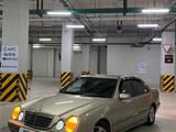 Mercedes-Benz E 320 2001 года за 4 500 000 тг. в Астана