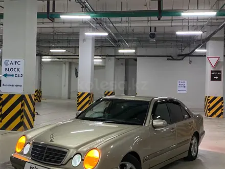 Mercedes-Benz E 320 2001 года за 4 500 000 тг. в Астана