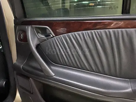 Mercedes-Benz E 320 2001 года за 4 500 000 тг. в Астана – фото 16