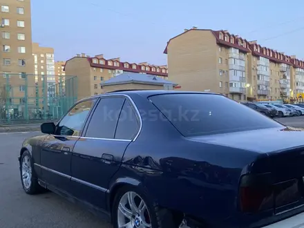 BMW 525 1990 года за 1 150 000 тг. в Астана – фото 3