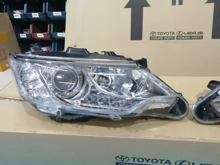 Передние фары галоген на Toyota Camry 55 2014-2018г за 63 000 тг. в Алматы – фото 2