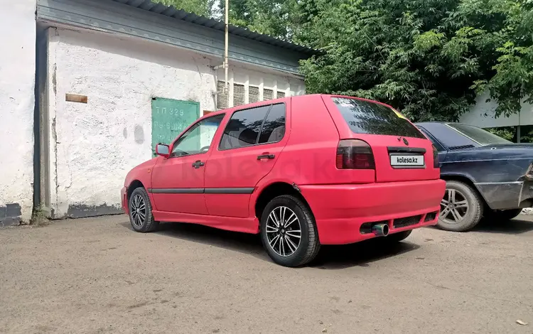 Volkswagen Golf 1993 годаfor1 400 000 тг. в Караганда