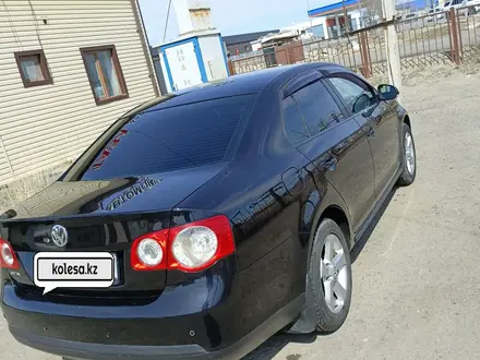 Volkswagen Jetta 2009 года за 5 400 000 тг. в Атырау – фото 4