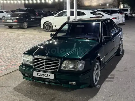 Mercedes-Benz E 320 1994 года за 2 900 000 тг. в Жезказган – фото 3