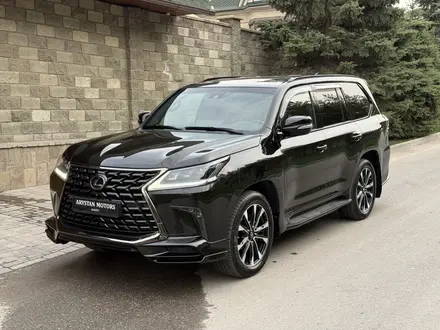 Lexus LX 570 2021 года за 61 000 000 тг. в Алматы