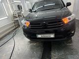 Toyota Highlander 2012 года за 11 800 000 тг. в Актобе – фото 3