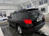 Toyota Highlander 2012 года за 11 800 000 тг. в Актобе