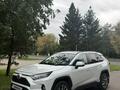 Toyota RAV4 2021 года за 14 000 000 тг. в Павлодар – фото 2