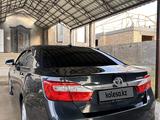 Toyota Camry 2013 года за 8 900 000 тг. в Шымкент – фото 2