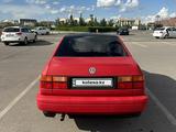 Volkswagen Vento 1993 годаfor1 100 000 тг. в Астана – фото 4