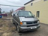 Volkswagen Transporter 2000 годаүшін4 200 000 тг. в Петропавловск