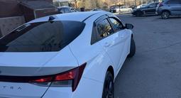 Hyundai Elantra 2021 года за 8 700 000 тг. в Астана – фото 3