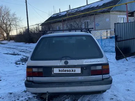 Volkswagen Passat 1991 года за 1 500 000 тг. в Актобе – фото 3