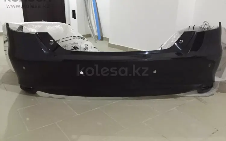 Toyota Camry 55 задний бампер оригенал за 77 777 тг. в Караганда