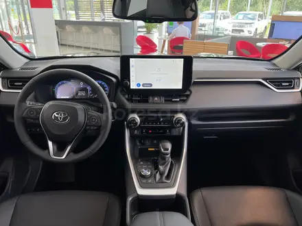 Toyota RAV4 Luxe+ 2025 года за 22 220 000 тг. в Щучинск – фото 11
