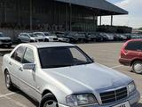 Mercedes-Benz C 220 1995 года за 1 600 000 тг. в Алматы – фото 2