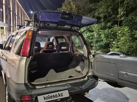 Honda CR-V 1999 года за 2 600 000 тг. в Алматы – фото 21