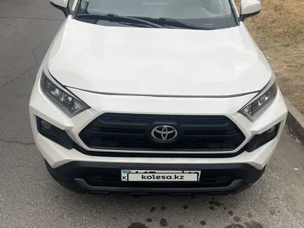 Toyota RAV4 2019 года за 11 500 000 тг. в Алматы – фото 2