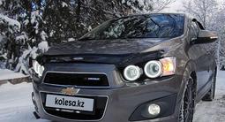 Chevrolet Aveo 2013 года за 3 990 000 тг. в Алматы – фото 2