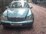 Mercedes-Benz C 200 2002 года за 2 300 000 тг. в Алматы – фото 2