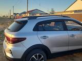 Kia Rio 2021 года за 8 000 000 тг. в Уральск – фото 2