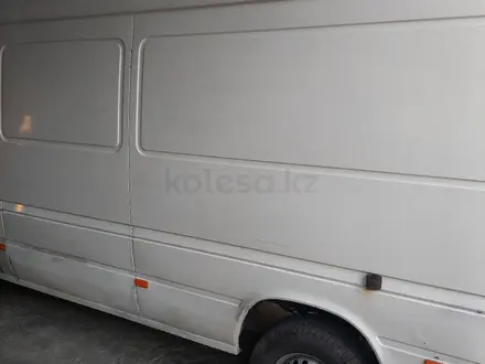 Mercedes-Benz Sprinter 2001 года за 5 700 000 тг. в Алматы – фото 46