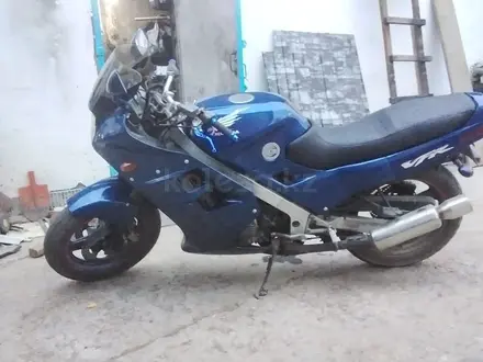 Honda  VFR750 1998 года за 1 500 000 тг. в Усть-Каменогорск