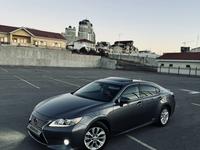 Lexus ES 300h 2014 года за 9 800 000 тг. в Актау