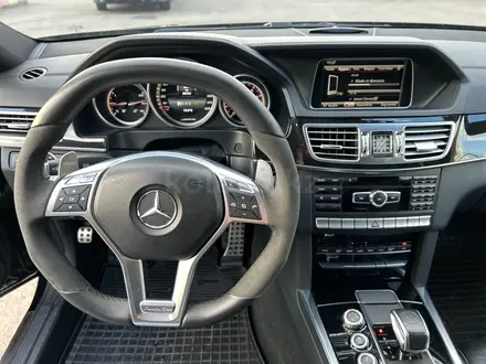 Mercedes-Benz E 63 AMG 2015 года за 24 000 000 тг. в Алматы – фото 19