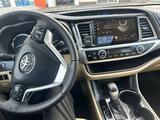 Toyota Highlander 2014 годаүшін15 500 000 тг. в Актобе – фото 3