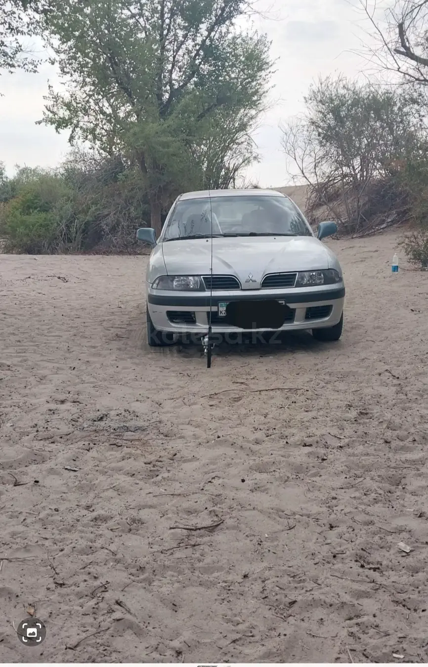 Mitsubishi Carisma, 1999