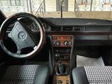 Mercedes-Benz E 200 1994 года за 1 600 000 тг. в Тараз – фото 2
