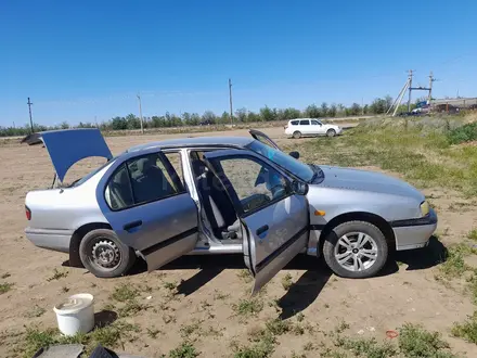 Nissan Primera 1995 года за 600 000 тг. в Актобе – фото 4