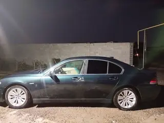 BMW 745