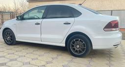 Volkswagen Polo 2019 года за 6 300 000 тг. в Атырау – фото 4