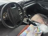 Audi A4 1995 года за 600 000 тг. в Алматы – фото 4