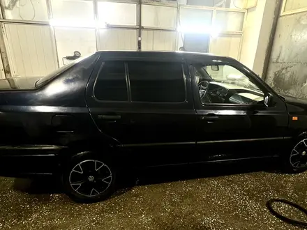 Volkswagen Vento 1994 года за 1 700 000 тг. в Алматы – фото 6