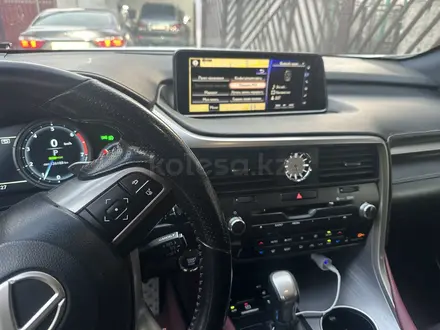 Русский язык на Lexus, Toyota установка приложений в Алматы