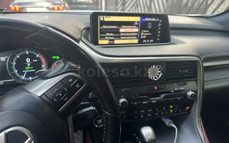 Русский язык на Lexus, Toyota установка приложений в Алматы