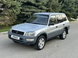 Toyota RAV4 1998 годаfor3 800 000 тг. в Алматы