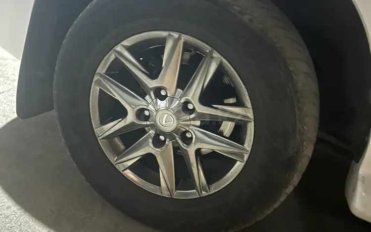 Обмен на R 20 Lexus 570 за 300 000 тг. в Жезказган