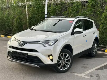 Toyota RAV4 2018 года за 16 500 000 тг. в Алматы