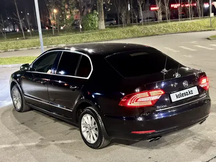 Skoda Superb 2014 года за 7 500 000 тг. в Алматы – фото 6