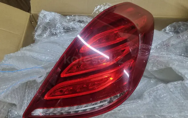Задний фонарь R за 50 000 тг. в Алматы