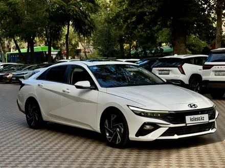 Hyundai Elantra 2024 года за 7 800 000 тг. в Шымкент – фото 3